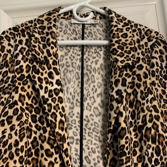 Ricki’s Leopard Blazer - Picture 8 of 11